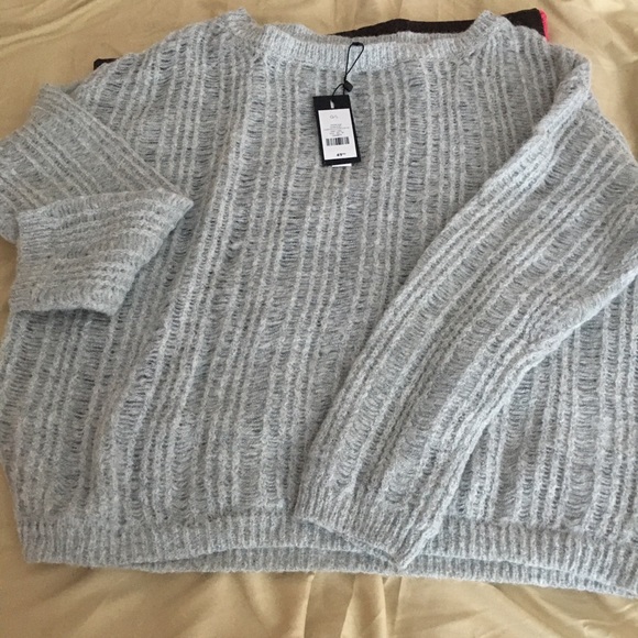 Sweater - Picture 1 of 2